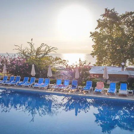 Hotel Elpida 4*