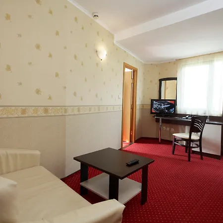 Elpida Hotel
