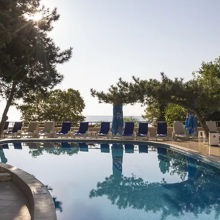 Hotel Elpida 4*