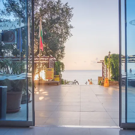 Elpida Hotel