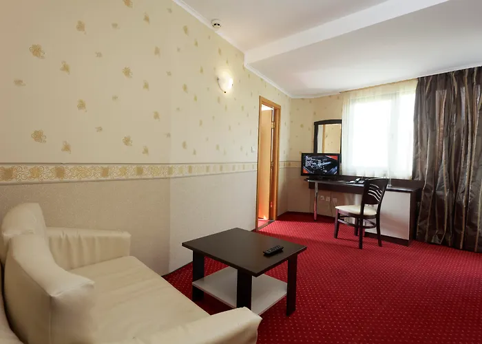 Elpida Hotel